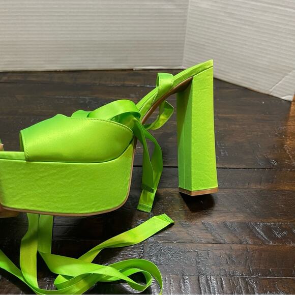 Gianni Binni satin platform ankle wrap heels size 11 - Picture 10 of 16